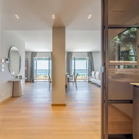 Dimora Mareblu 6, Emma アラッシオ