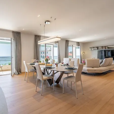 Dimora Mareblu 6, Emma Alassio